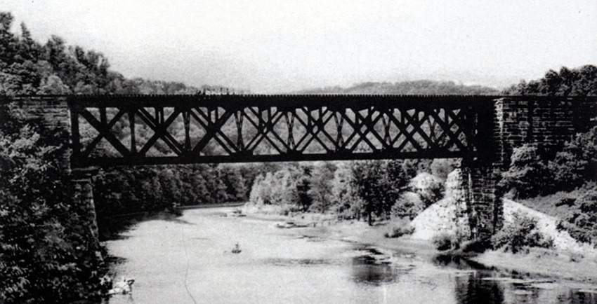 Pomperaug River Railroad Bridge