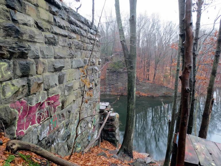 Pomperaug River Railroad Bridg